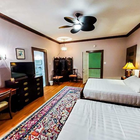 The York Chester Inn 加斯托尼亚 外观 照片